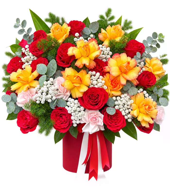 Giỏ hồng đỏ điểm hoa vàng