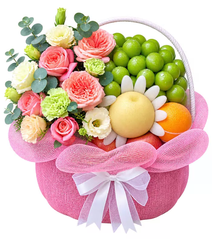 Giỏ trái cây hoa hồng cam, lưới hồng và nơ trắng