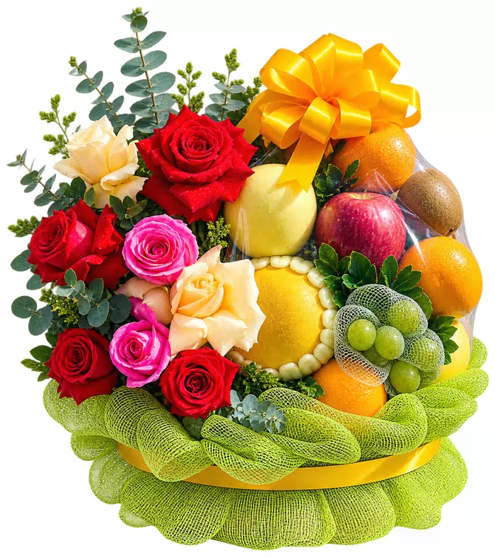 Giỏ trái cây hoa hồng, lưới xanh và nơ vàng