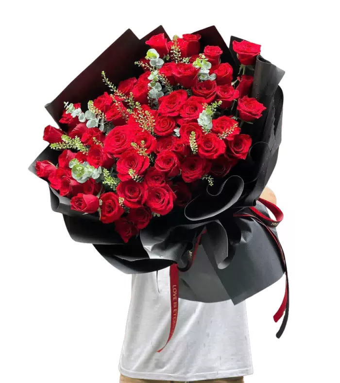 Bó hồng đỏ phối đồng tiền đỏ