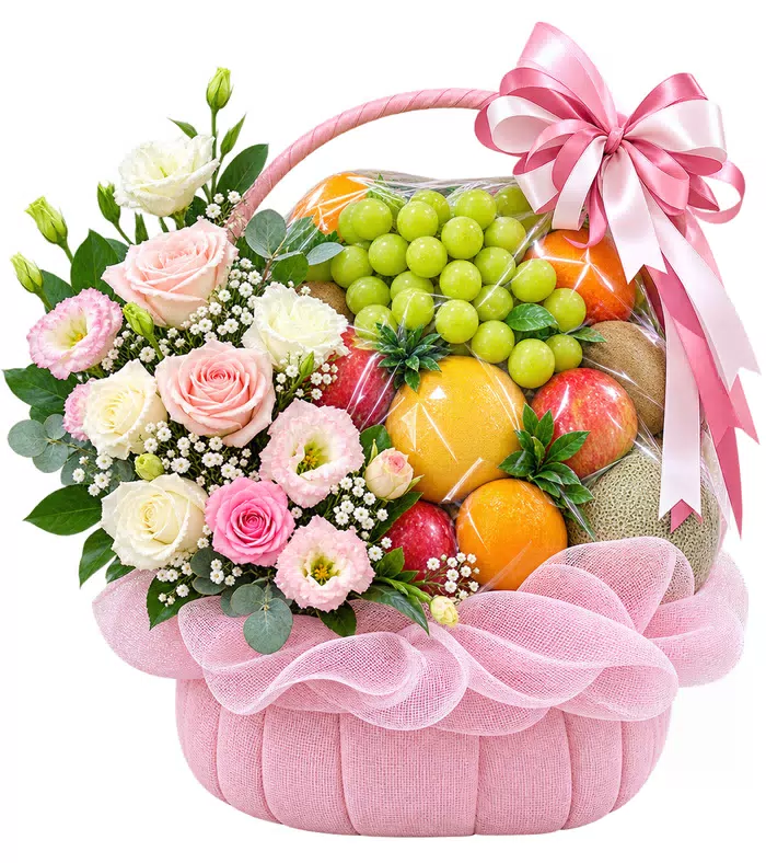 Giỏ trái cây hồng phấn, lưới và nơ hồng
