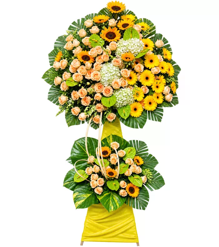 Kệ khai trương hướng dương hồng kem, lá xanh và vải vàng