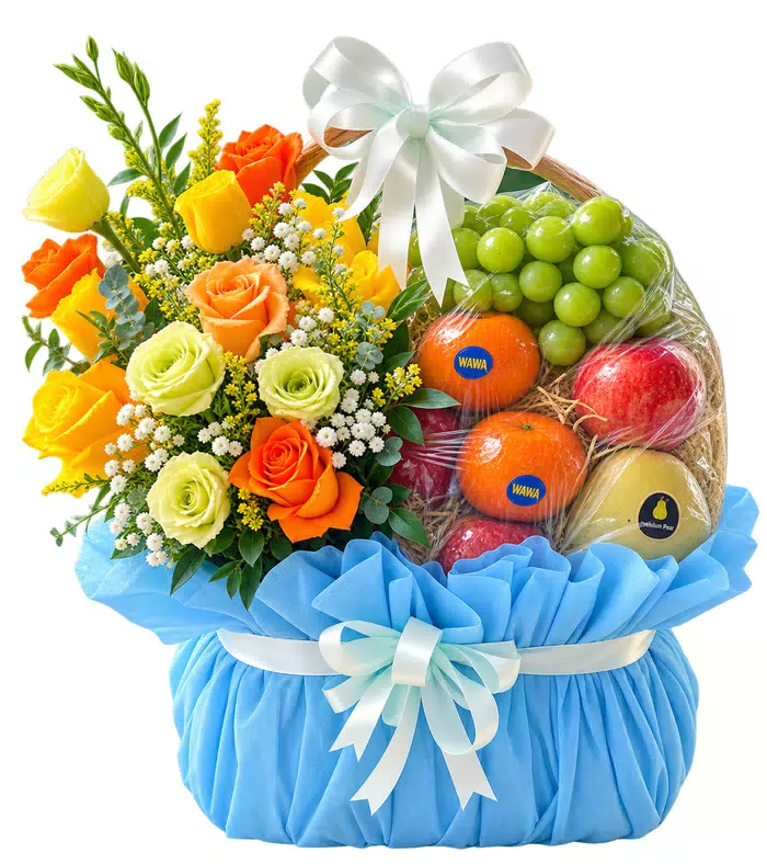 Giỏ trái cây hoa vàng cam, lưới xanh và nơ trắng